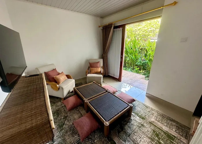 Guest house Puri Saren Anyar *